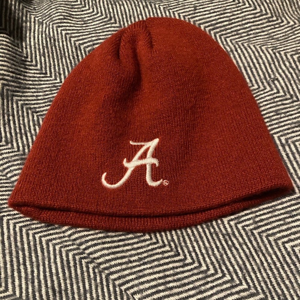 Alabama Crimson Tide Gen2 Unisex Kids Beanie Hat embroidered
